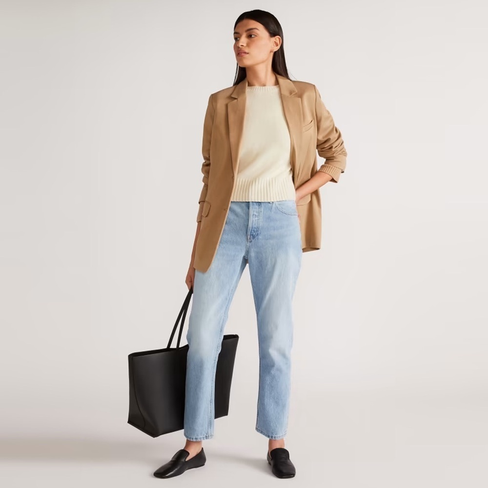 Everlane - The '90s Cheeky Jean - Light Wash Blue
